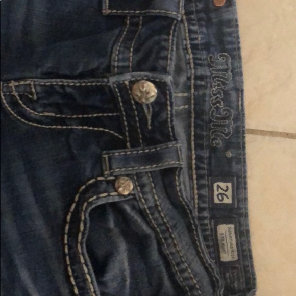 Miss me signature rise straight jeans. Size 26 - Picture 2 of 3